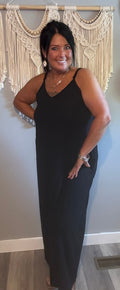 Zenana Black Jersey V-Neck Maxi Dress with Pockets will fit up to 2x