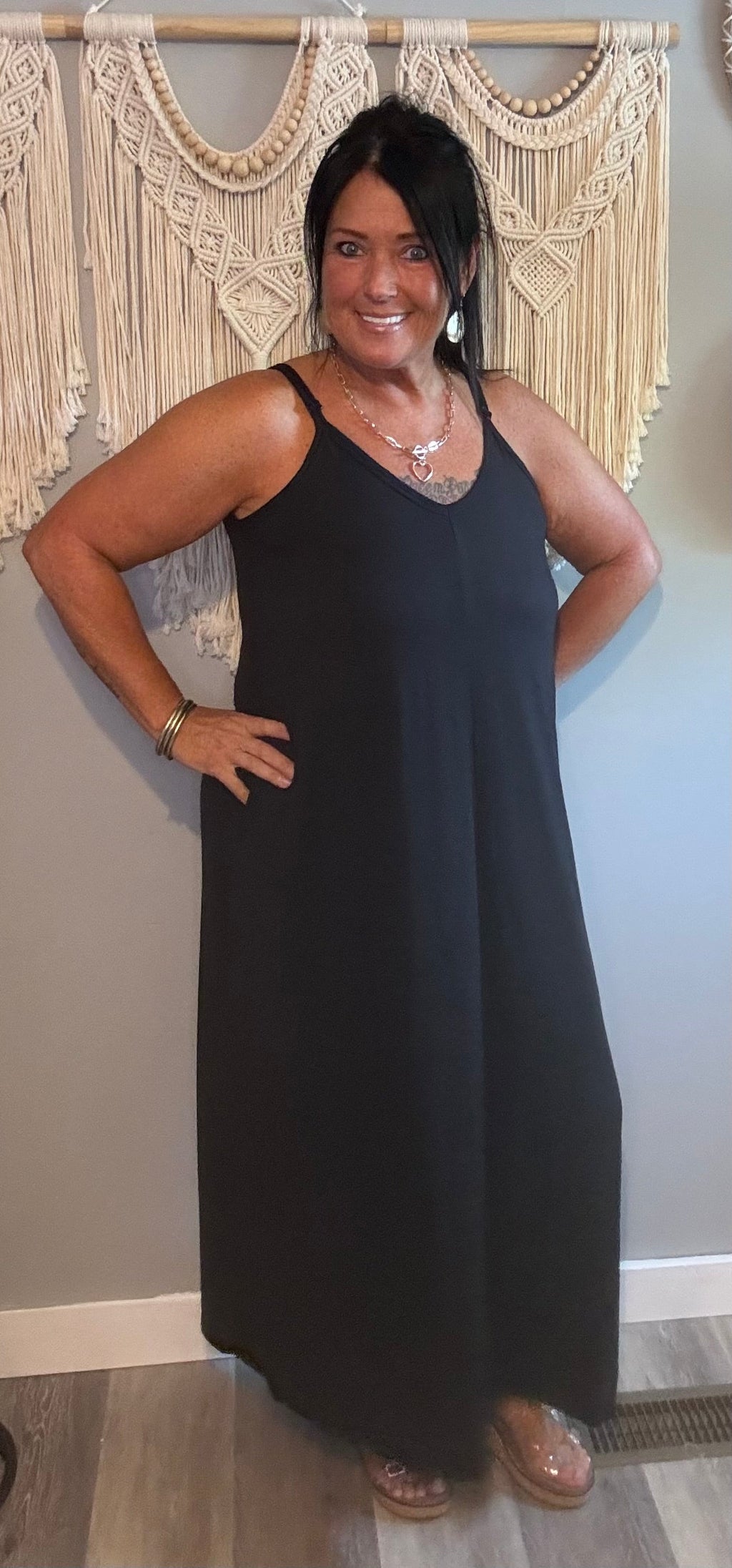 Zenana Black Jersey V-Neck Maxi Dress with Pockets will fit up to 2x