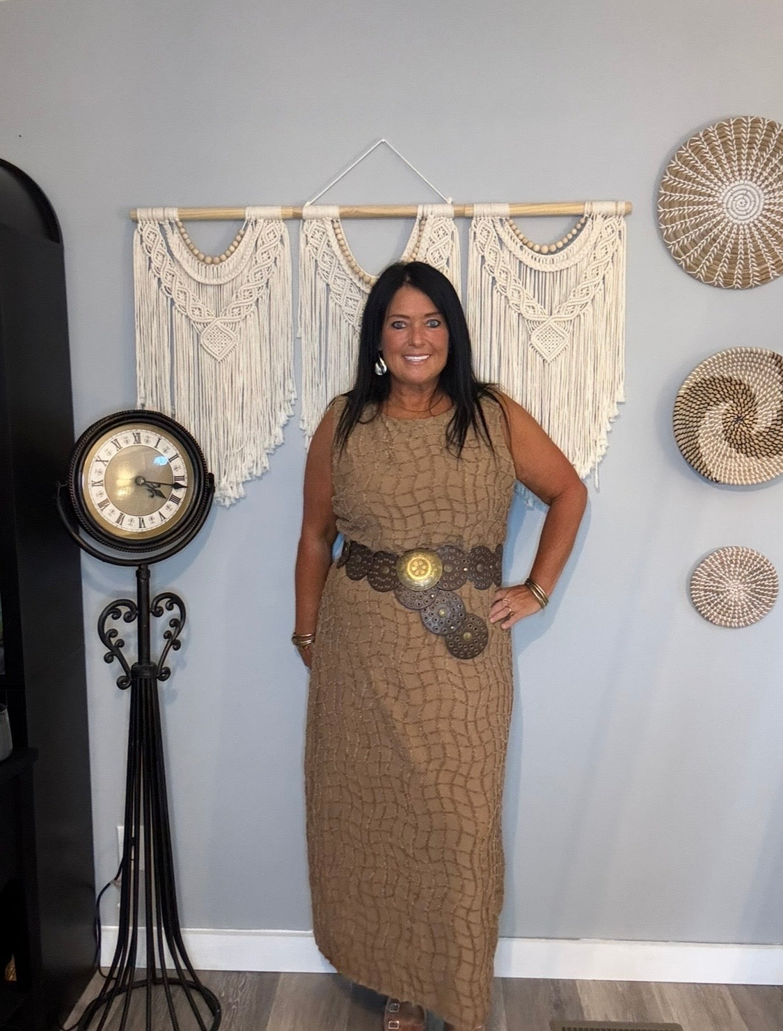 Davi & Dani Gold Textured Sleeveless Maxi Dress