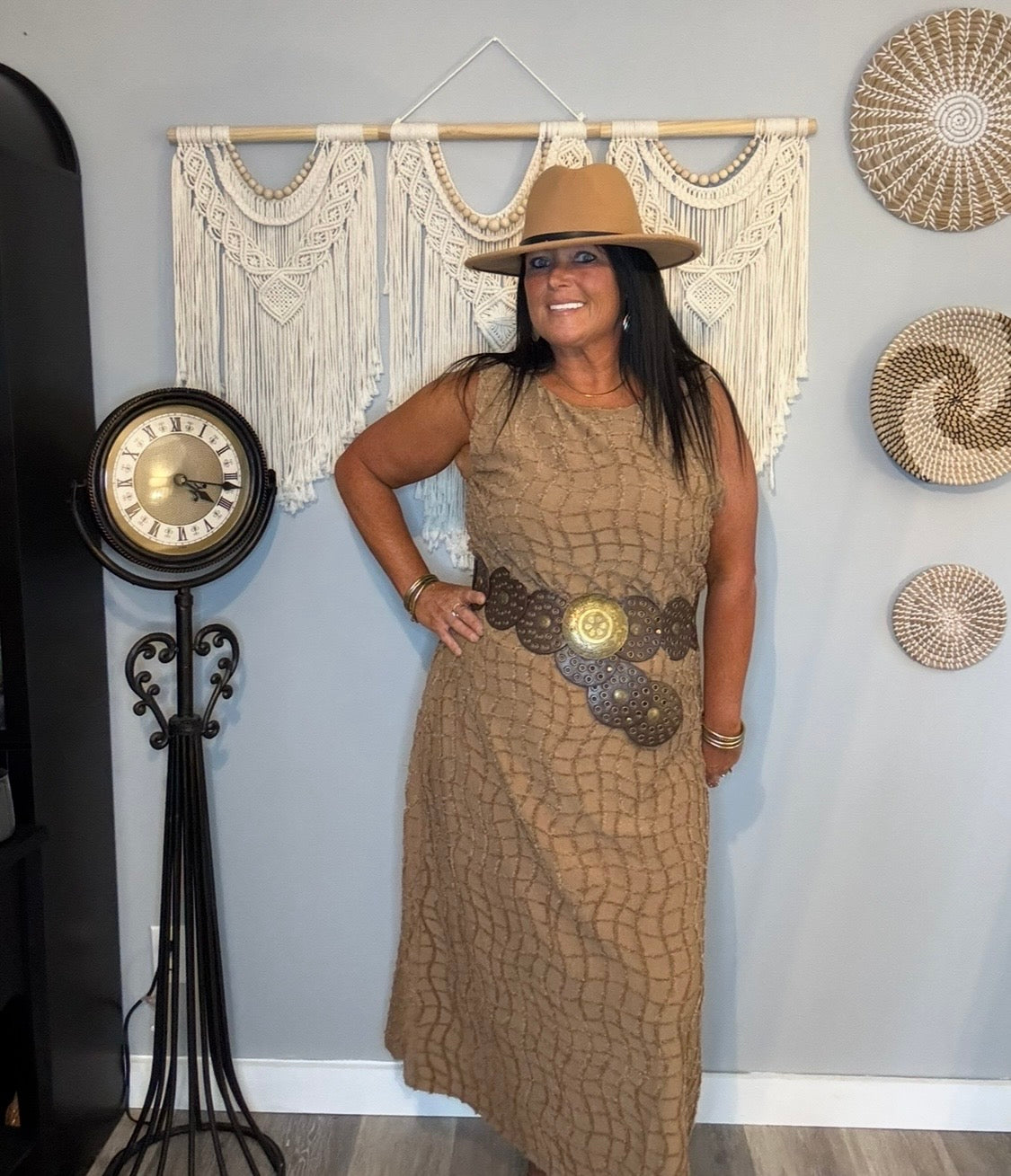 Davi & Dani Gold Textured Sleeveless Maxi Dress